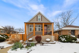 608 Morris Avenue, Bellwood, IL 60104