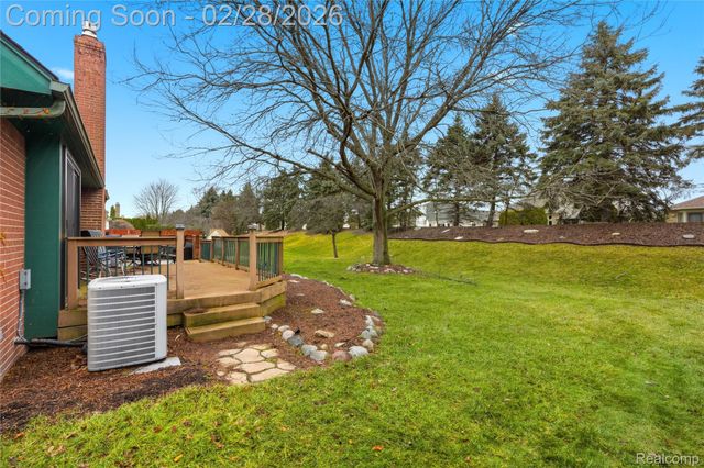 15743 Greenview, Fraser, MI 48026