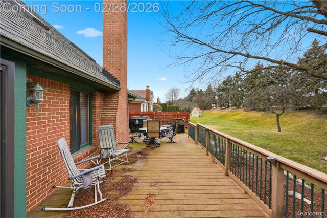 15743 Greenview, Fraser, MI 48026