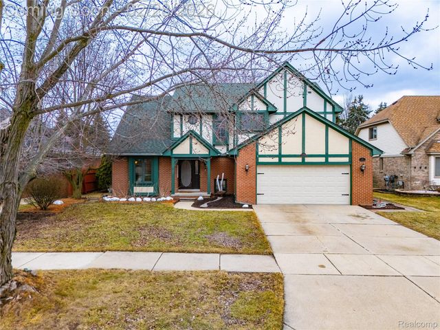 15743 Greenview, Fraser, MI 48026