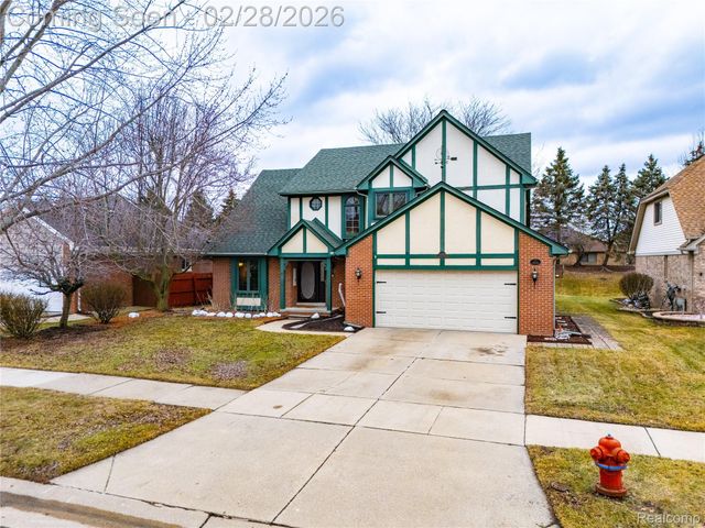 15743 Greenview, Fraser, MI 48026