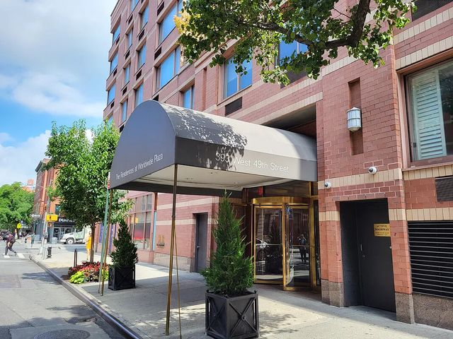 393 W 49TH Street 3OO, New York City, NY 10019