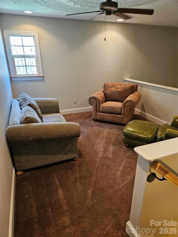 2026 Talbot Lane, Hickory, NC 28602