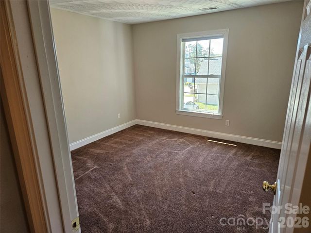 2026 Talbot Lane, Hickory, NC 28602