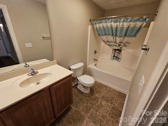 2026 Talbot Lane, Hickory, NC 28602