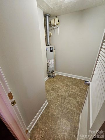 2026 Talbot Lane, Hickory, NC 28602