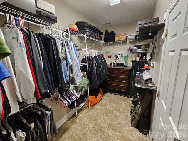 2026 Talbot Lane, Hickory, NC 28602