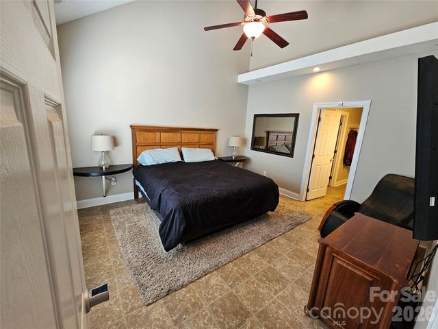 2026 Talbot Lane, Hickory, NC 28602