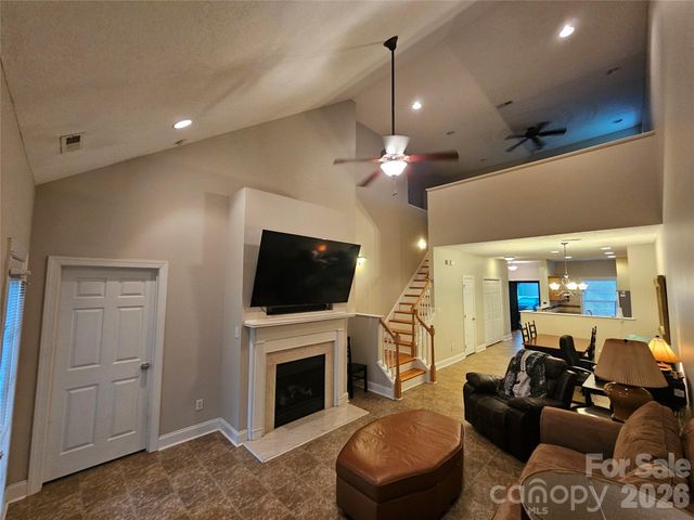 2026 Talbot Lane, Hickory, NC 28602