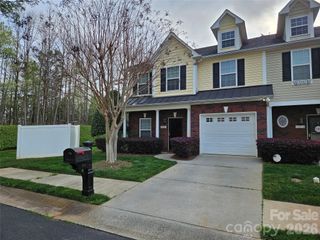 2026 Talbot Lane, Hickory, NC 28602