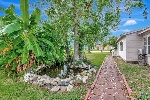 10610 State Highway 185, Victoria, TX 77905