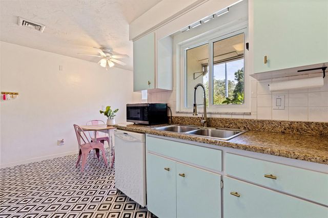 1282 PALM STREET, Clearwater, FL 33755