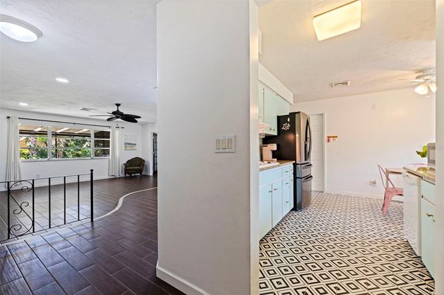 1282 PALM STREET, Clearwater, FL 33755