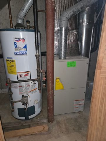 21 Bolton Street, Worcester, MA 01604