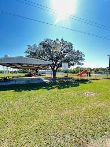 LT 1 24, Rock Island, TX 77470