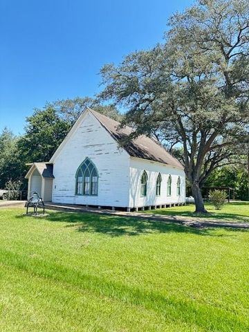 LT 1 24, Rock Island, TX 77470