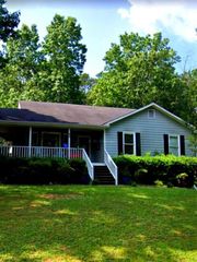 40 SE AZALEA SE Drive, Cartersville, GA 30121