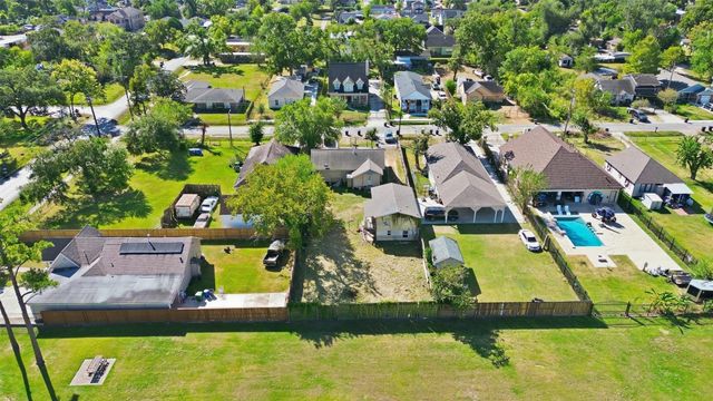 2017 Sadler Street, Houston, TX 77093