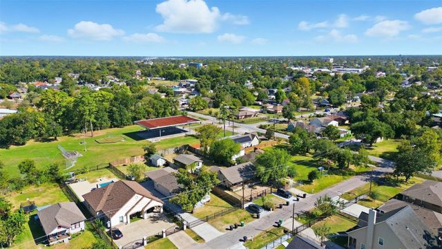 2017 Sadler Street, Houston, TX 77093