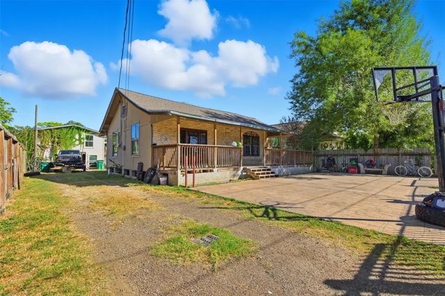 2017 Sadler Street, Houston, TX 77093