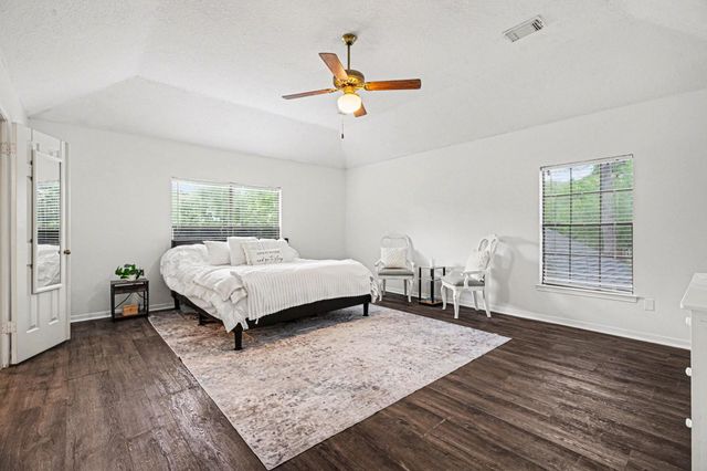 2101 Shadow Bay Circle, League City, TX 77573