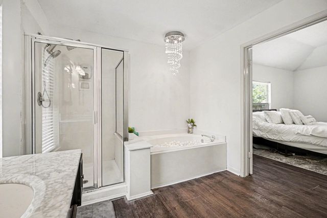 2101 Shadow Bay Circle, League City, TX 77573