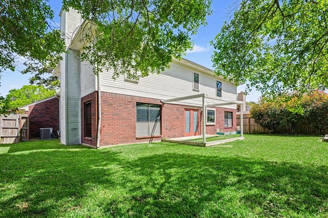 2101 Shadow Bay Circle, League City, TX 77573