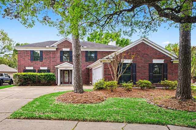 2101 Shadow Bay Circle, League City, TX 77573