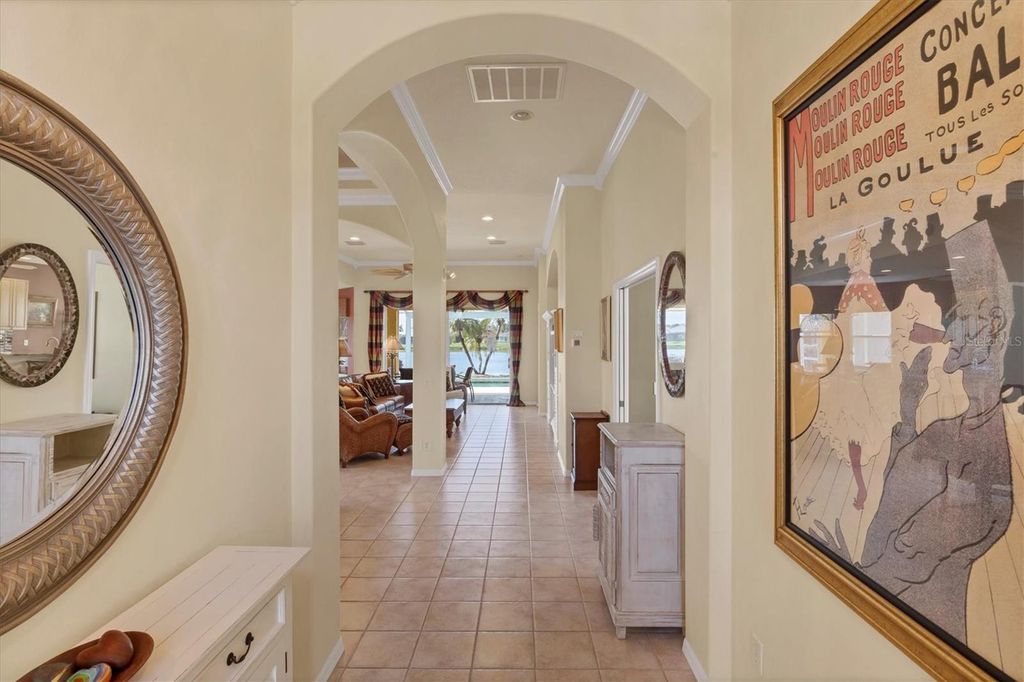Image 5 of property listing at 1620 SAN SILVESTRO DRIVE, Venice, FL 34285