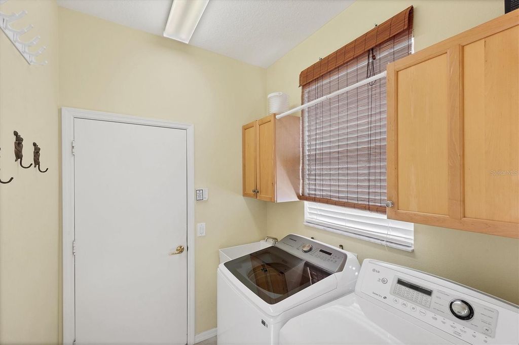 Image 60 of property listing at 1620 SAN SILVESTRO DRIVE, Venice, FL 34285