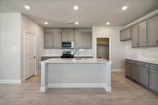 1016 Amenduni Lane, Anna, TX 75409