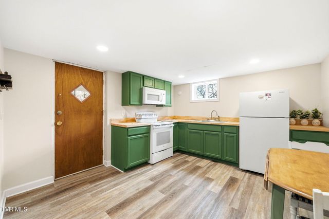 110 Taylortown Road, Johnson City, TN 37601