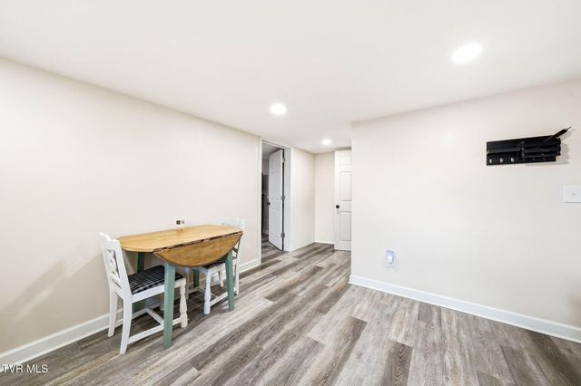 110 Taylortown Road, Johnson City, TN 37601