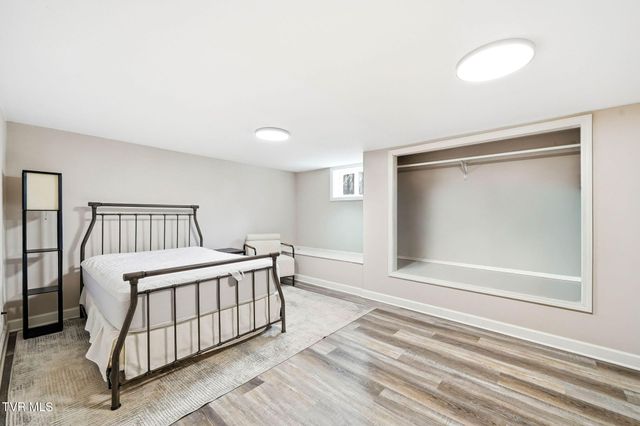 110 Taylortown Road, Johnson City, TN 37601