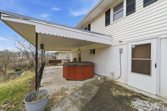 110 Taylortown Road, Johnson City, TN 37601