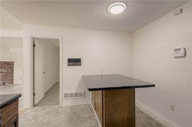 13917 Falkirk Circle, Grandview, MO 64030