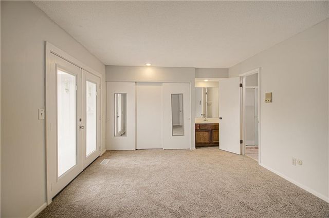 13917 Falkirk Circle, Grandview, MO 64030