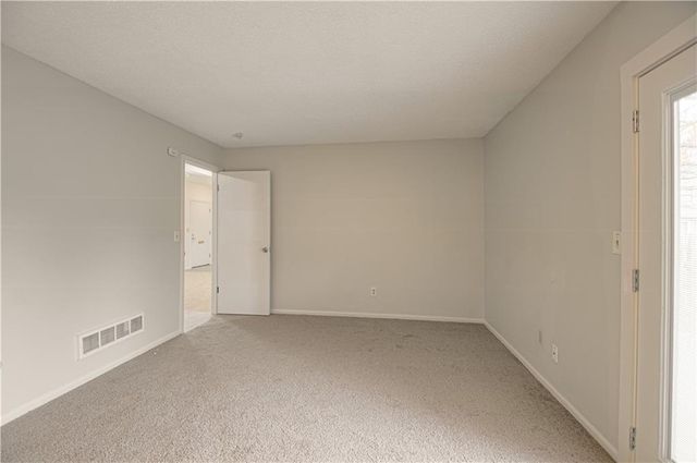 13917 Falkirk Circle, Grandview, MO 64030