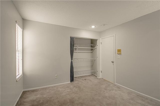 13917 Falkirk Circle, Grandview, MO 64030