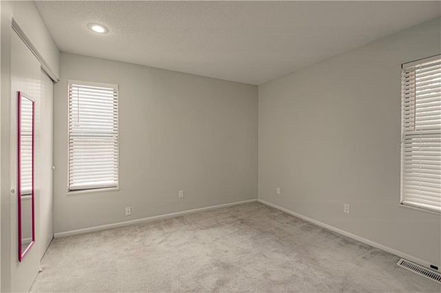 13917 Falkirk Circle, Grandview, MO 64030