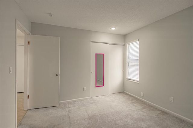 13917 Falkirk Circle, Grandview, MO 64030