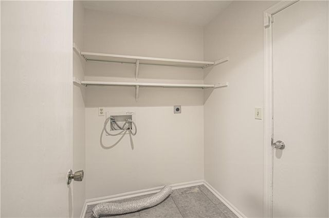 13917 Falkirk Circle, Grandview, MO 64030