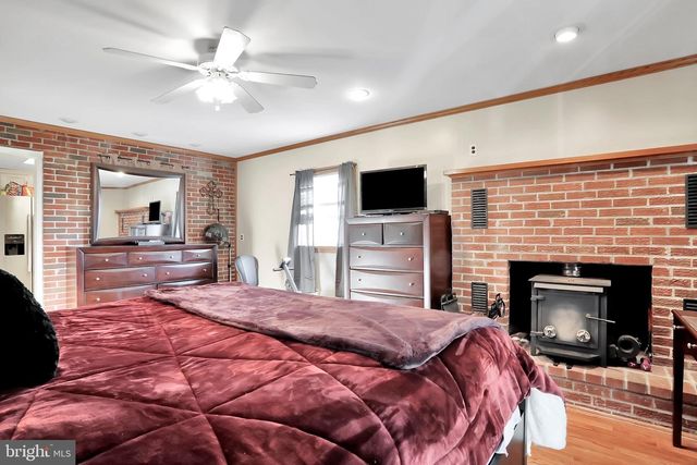 213 BELVIEW AVE, Hagerstown, MD 21742