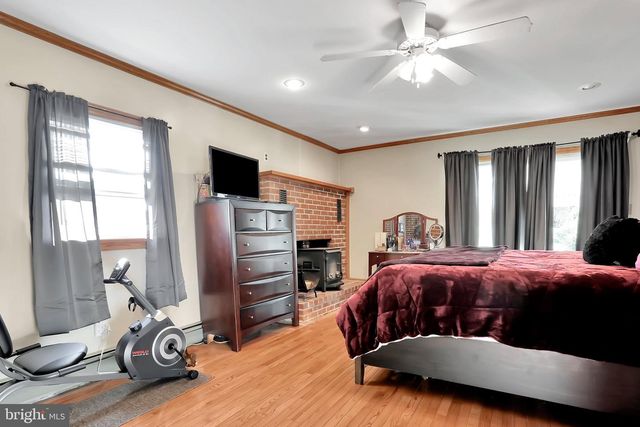 213 BELVIEW AVE, Hagerstown, MD 21742