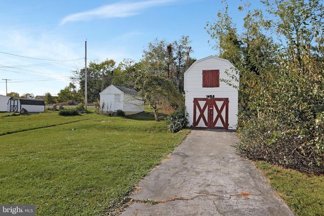 213 BELVIEW AVE, Hagerstown, MD 21742