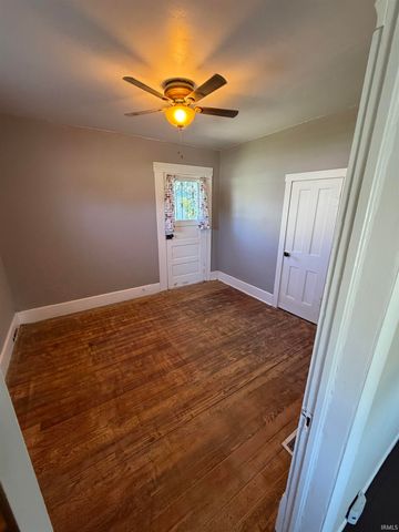 1822 W 7th Street, Muncie, IN 47302