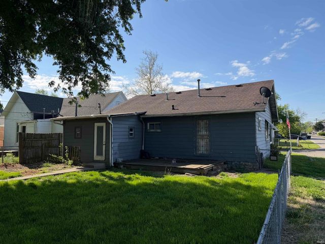 1822 W 7th Street, Muncie, IN 47302