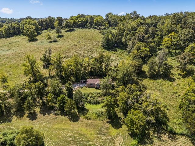 4951 Weakley Creek Rd, Lawrenceburg, TN 38464