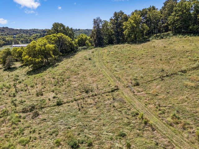 4951 Weakley Creek Rd, Lawrenceburg, TN 38464