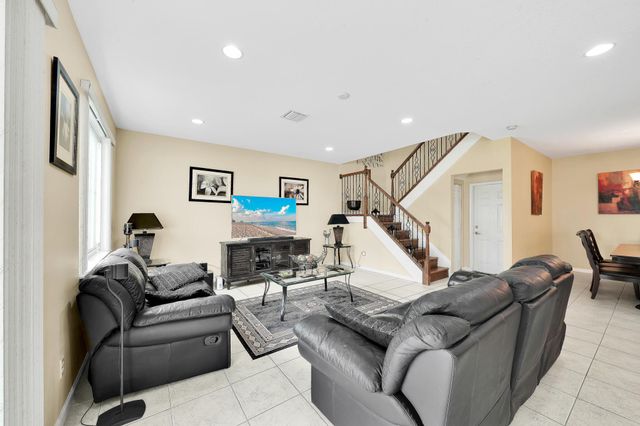9161 Dupont Place, Wellington, FL 33414